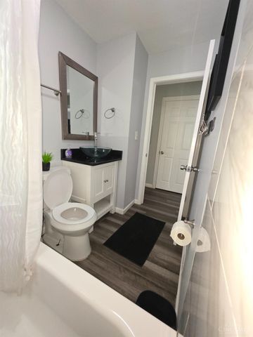 1215 Ridlen Avenue, Cincinnati, OH 45205