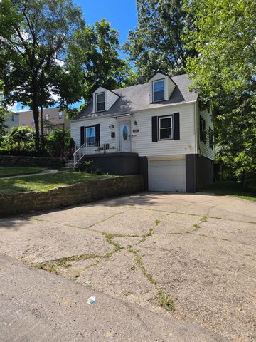 1215 Ridlen Avenue, Cincinnati, OH 45205