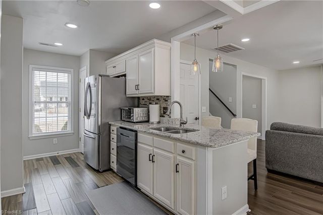 929 Big Creek Court, High Point, NC 27265