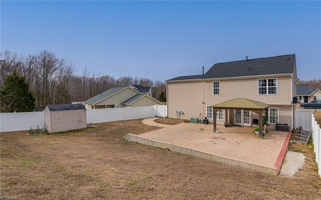 929 Big Creek Court, High Point, NC 27265