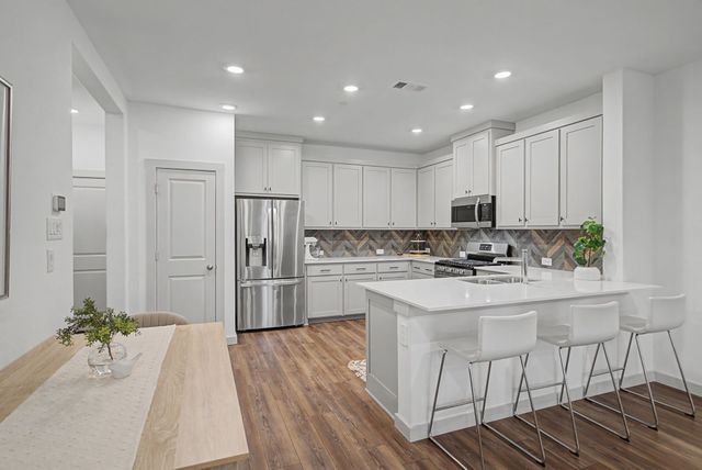 665 Vista Oaks Road, Lewisville, TX 75067