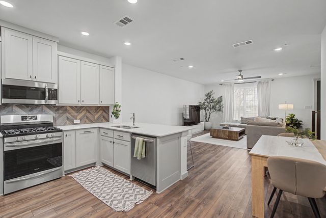 665 Vista Oaks Road, Lewisville, TX 75067