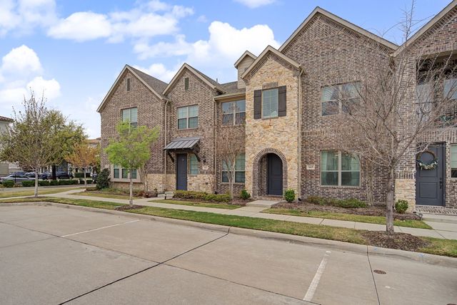 665 Vista Oaks Road, Lewisville, TX 75067