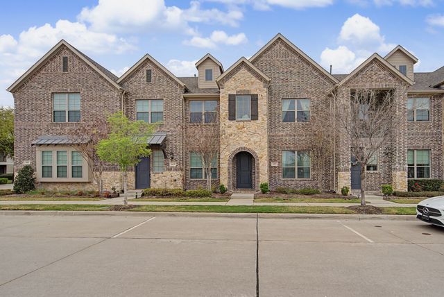 665 Vista Oaks Road, Lewisville, TX 75067