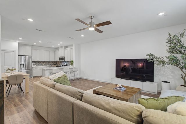 665 Vista Oaks Road, Lewisville, TX 75067