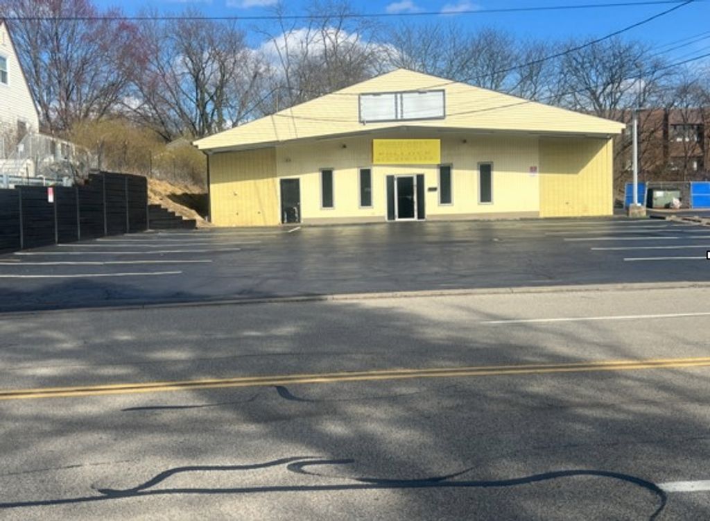 9120 Perry Hwy, Mccandless, PA 15237