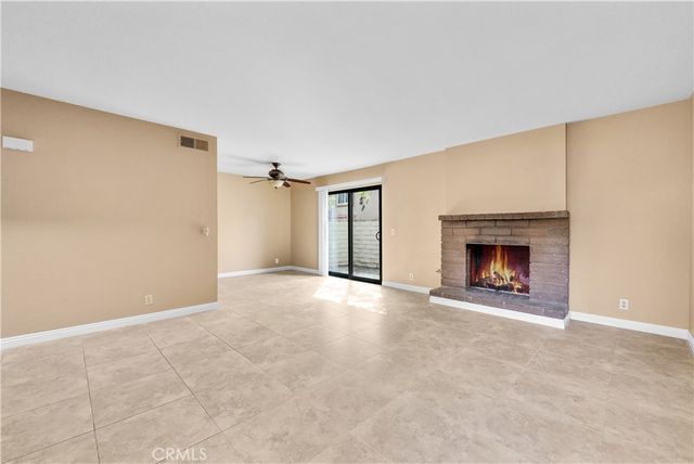 2750 Via Hacienda 95, Fullerton, CA 92835