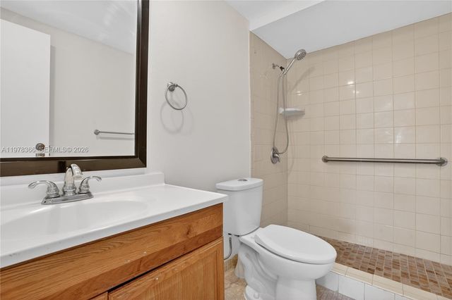 2821 Somerset Drive 317, Lauderdale Lakes, FL 33311