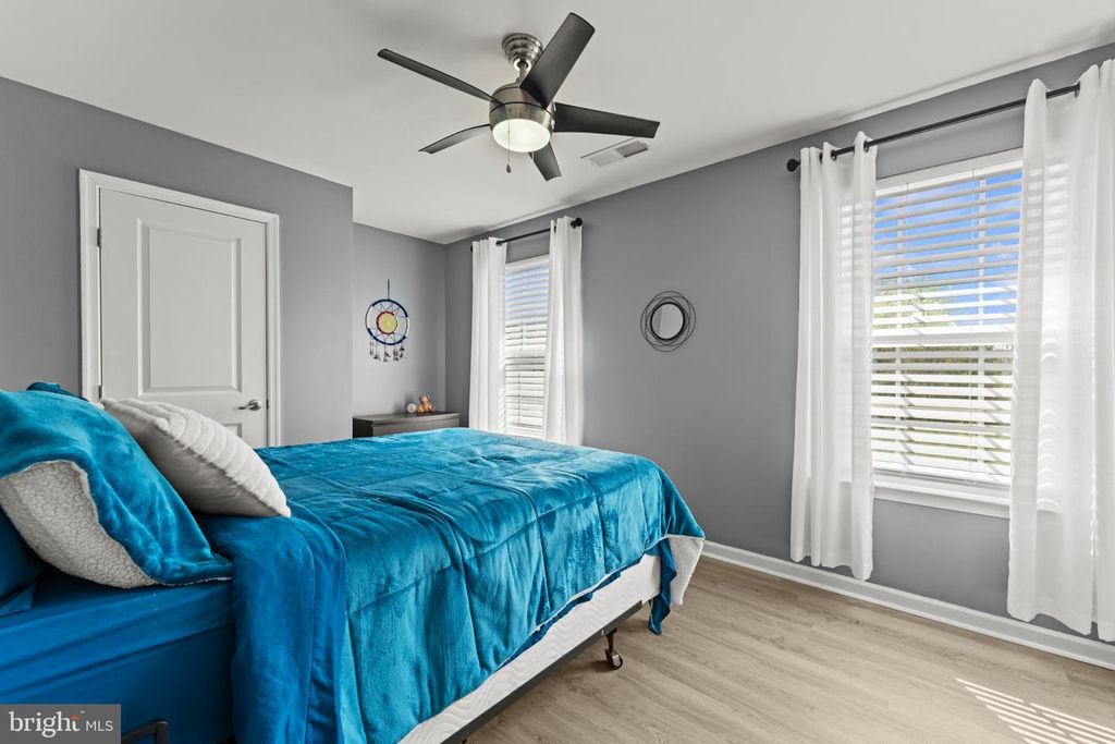 Image 25 of property listing at 8802 BANCROFT DR, Waldorf, MD 20603