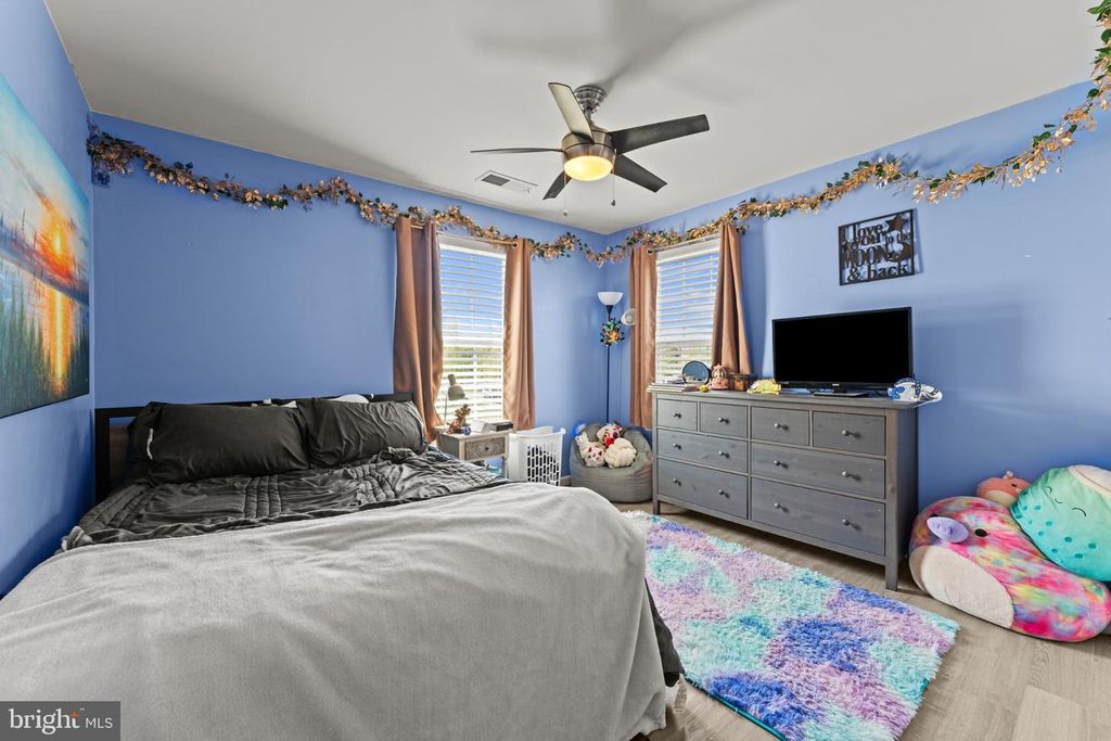 Image 27 of property listing at 8802 BANCROFT DR, Waldorf, MD 20603