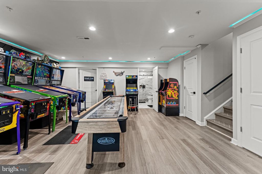 Image 28 of property listing at 8802 BANCROFT DR, Waldorf, MD 20603