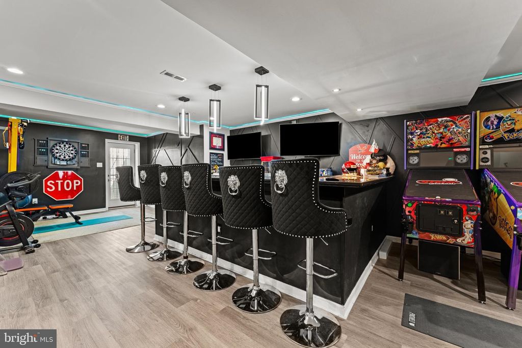 Image 31 of property listing at 8802 BANCROFT DR, Waldorf, MD 20603