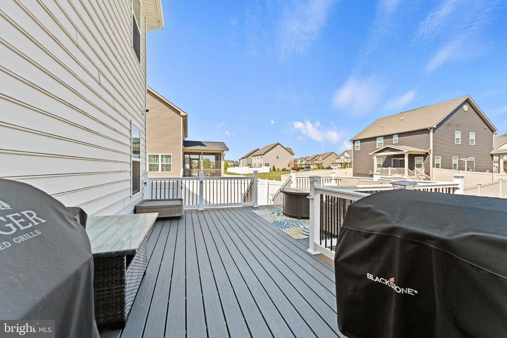 Image 37 of property listing at 8802 BANCROFT DR, Waldorf, MD 20603