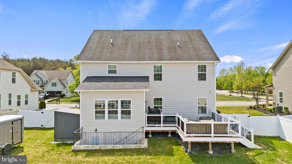 Image 40 of property listing at 8802 BANCROFT DR, Waldorf, MD 20603