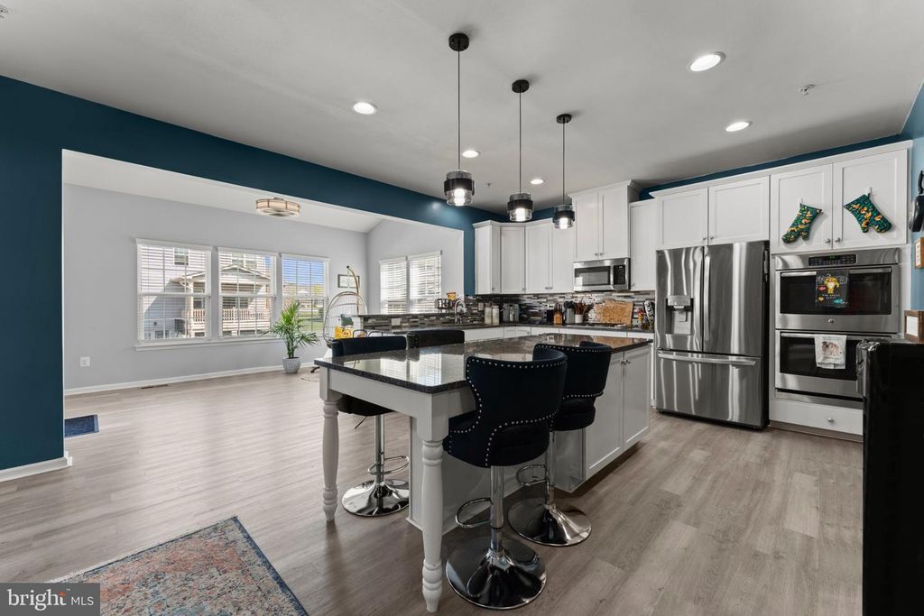 Image 6 of property listing at 8802 BANCROFT DR, Waldorf, MD 20603