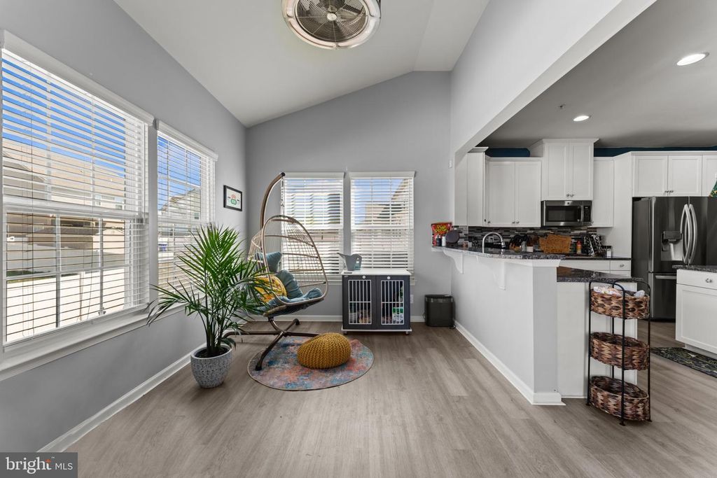 Image 7 of property listing at 8802 BANCROFT DR, Waldorf, MD 20603