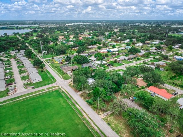 312 S Lotela Avenue, Avon Park, FL 33825