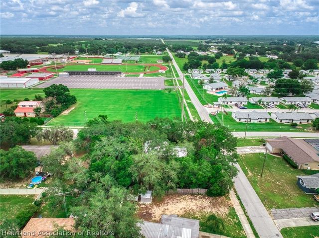 312 S Lotela Avenue, Avon Park, FL 33825