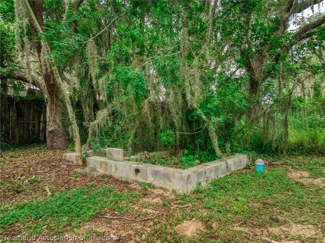 312 S Lotela Avenue, Avon Park, FL 33825