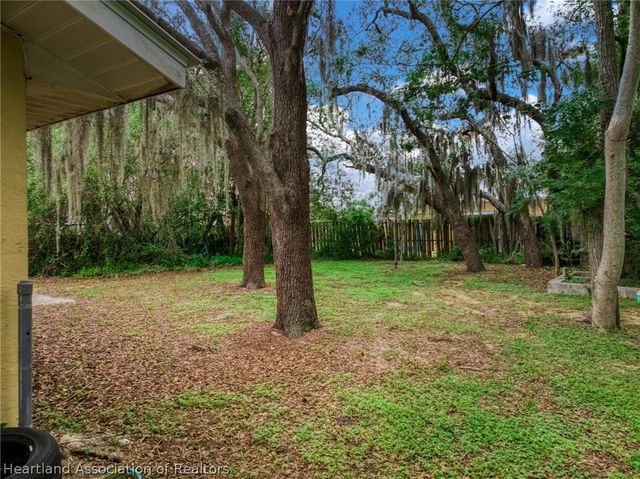 312 S Lotela Avenue, Avon Park, FL 33825