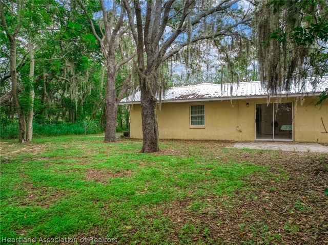 312 S Lotela Avenue, Avon Park, FL 33825
