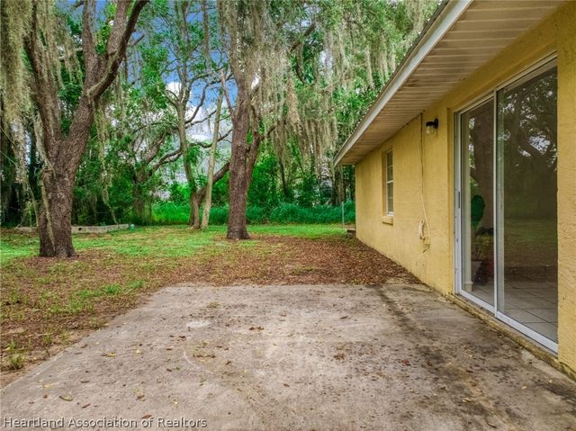 312 S Lotela Avenue, Avon Park, FL 33825