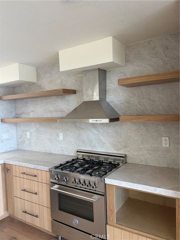 13045 Pacific, Los Angeles, CA 90094