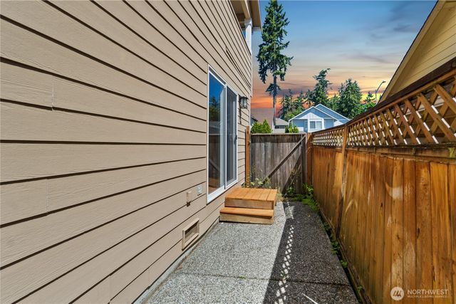 15409 51st Place W, Edmonds, WA 98026