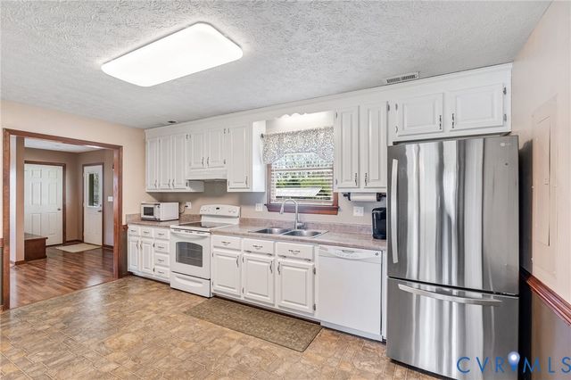 3411 Spring Run Rd, Mechanicsville, VA 23111