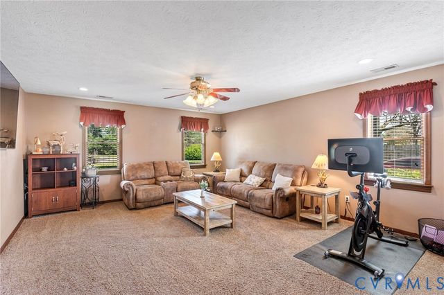 3411 Spring Run Rd, Mechanicsville, VA 23111