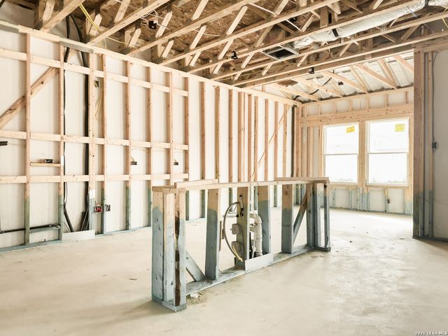 125 Yale St, Seguin, TX 78155