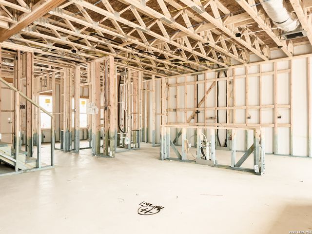 125 Yale St, Seguin, TX 78155