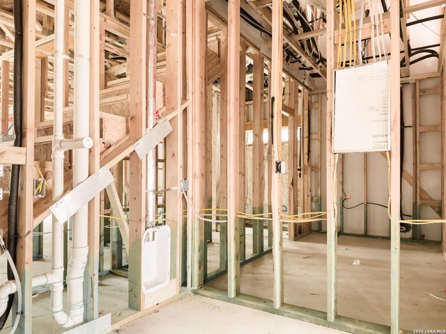 125 Yale St, Seguin, TX 78155