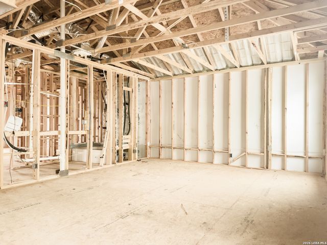 125 Yale St, Seguin, TX 78155