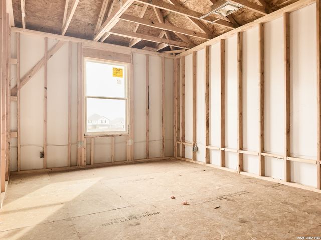 125 Yale St, Seguin, TX 78155