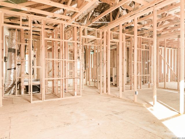 125 Yale St, Seguin, TX 78155