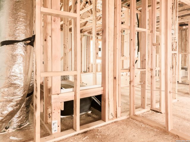 125 Yale St, Seguin, TX 78155