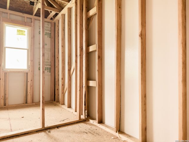 125 Yale St, Seguin, TX 78155