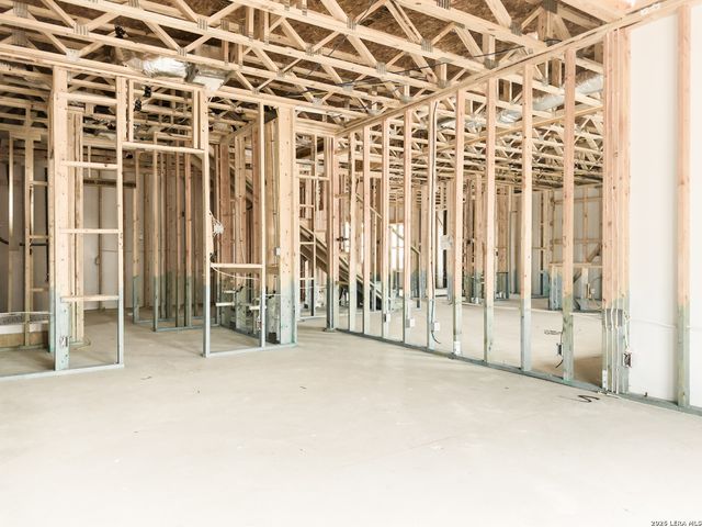 125 Yale St, Seguin, TX 78155