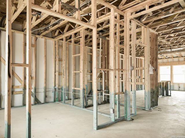 125 Yale St, Seguin, TX 78155