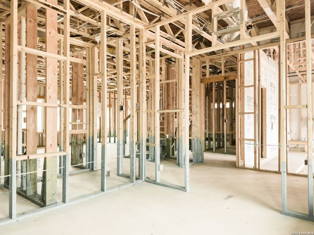 125 Yale St, Seguin, TX 78155