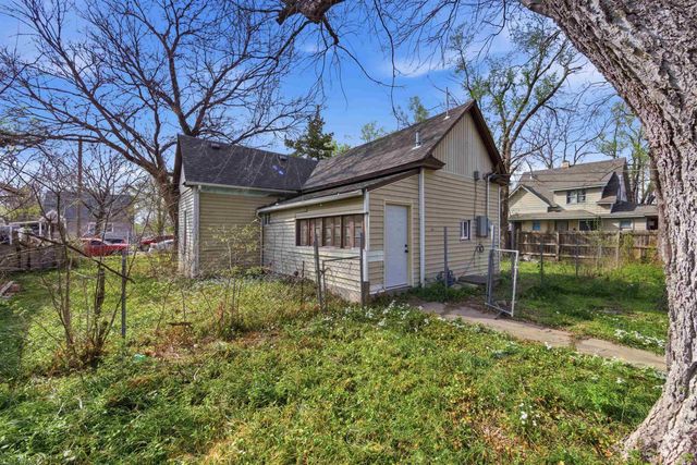 1016 S Wichita St, Wichita, KS 67213