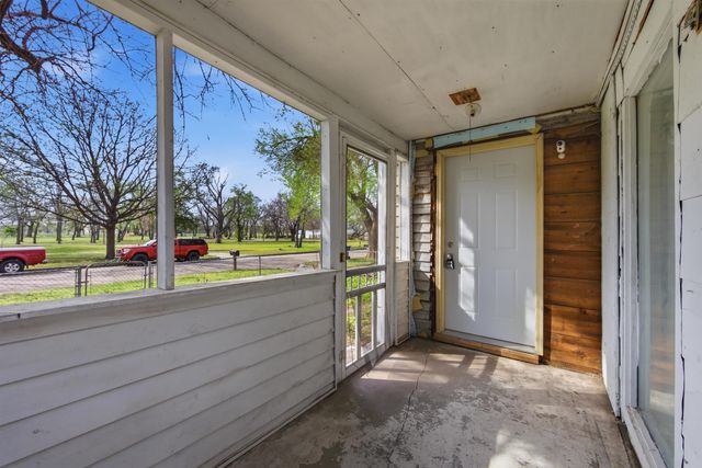 1016 S Wichita St, Wichita, KS 67213