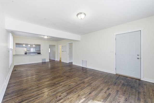 1016 S Wichita St, Wichita, KS 67213