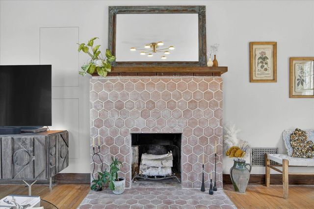 1732 Jackson Avenue, Ann Arbor, MI 48103