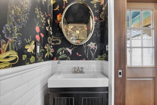 1732 Jackson Avenue, Ann Arbor, MI 48103