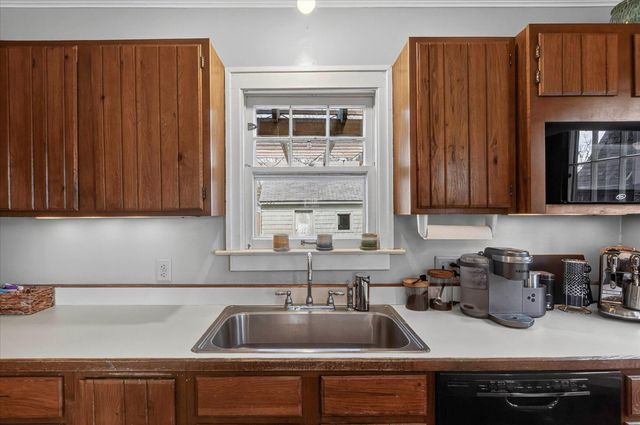 1732 Jackson Avenue, Ann Arbor, MI 48103