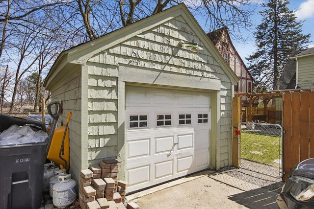 1732 Jackson Avenue, Ann Arbor, MI 48103