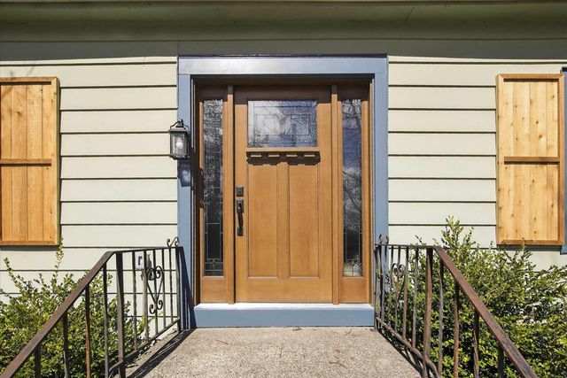 1732 Jackson Avenue, Ann Arbor, MI 48103