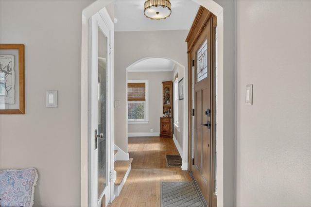 1732 Jackson Avenue, Ann Arbor, MI 48103